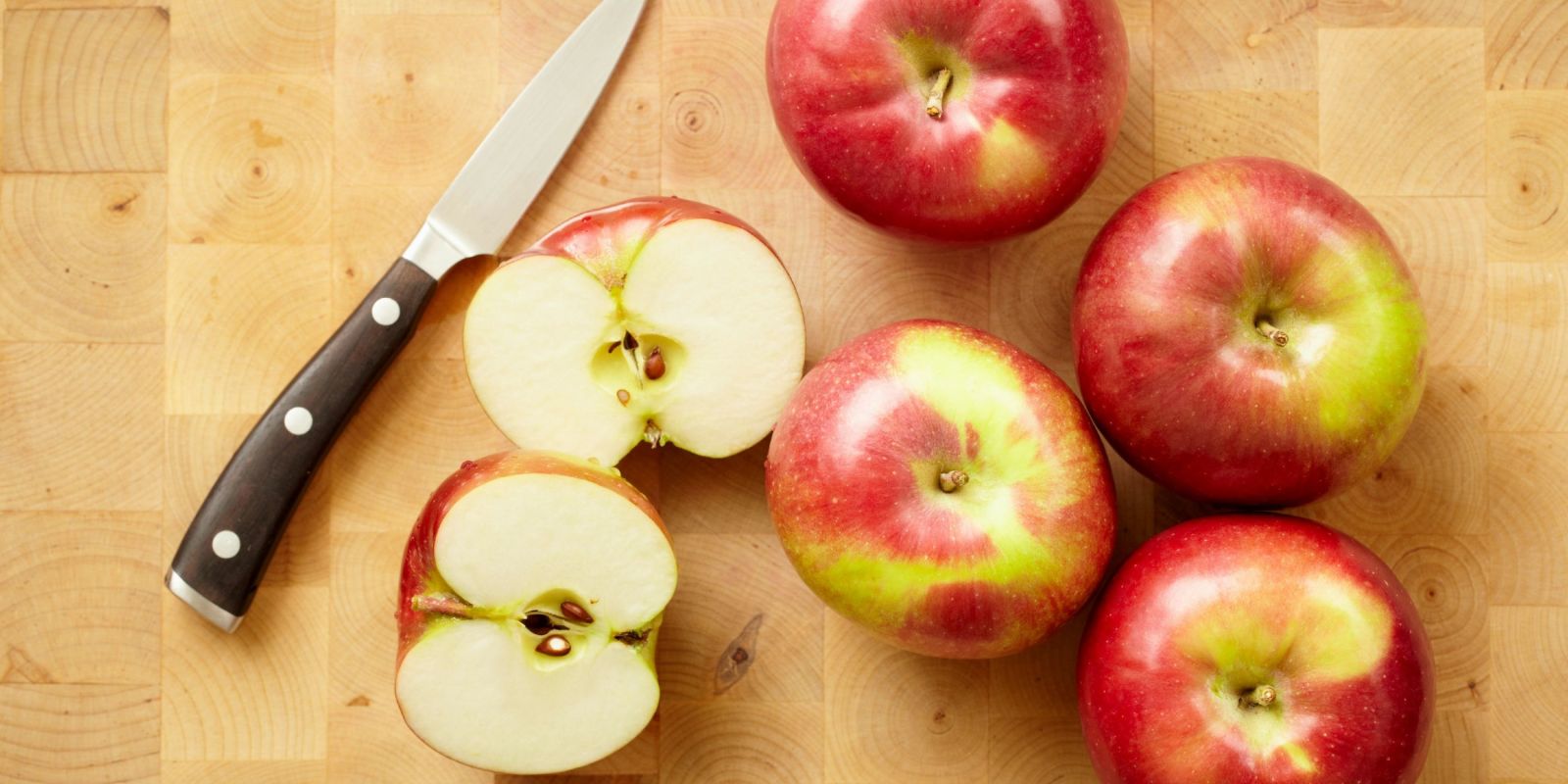 This Trick for Slicing Apples Will Keep Them Fresh