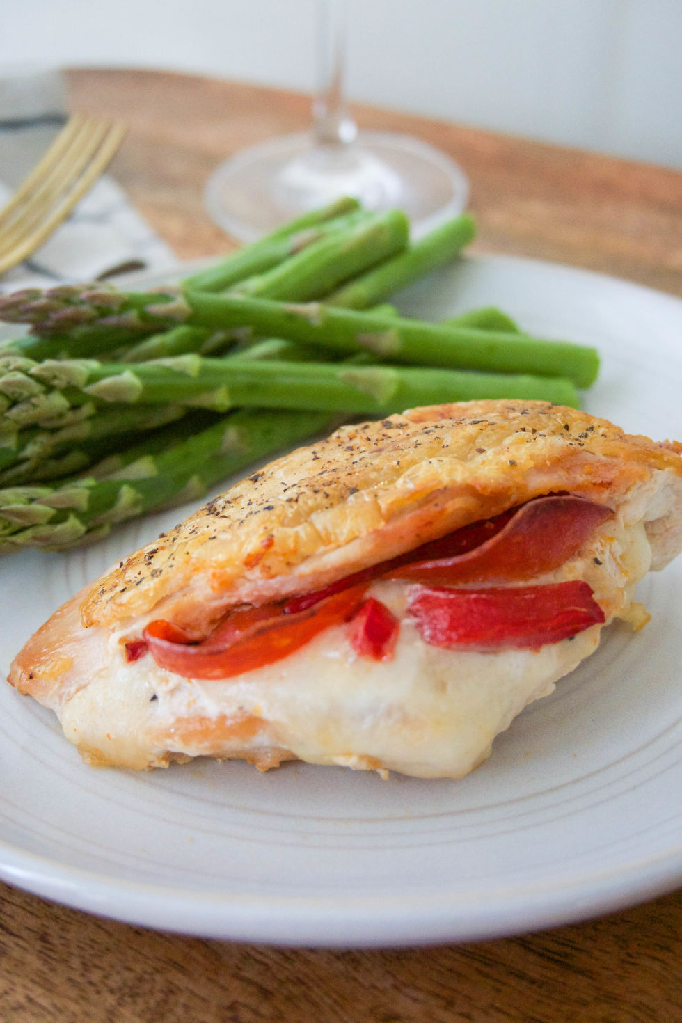 Easy mozzarella stuffed chicken breast recipes Easy mozzarella stuffed chicken breast recipes