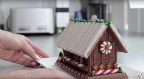 You've Got To See This Kit Kat Gingerbread House