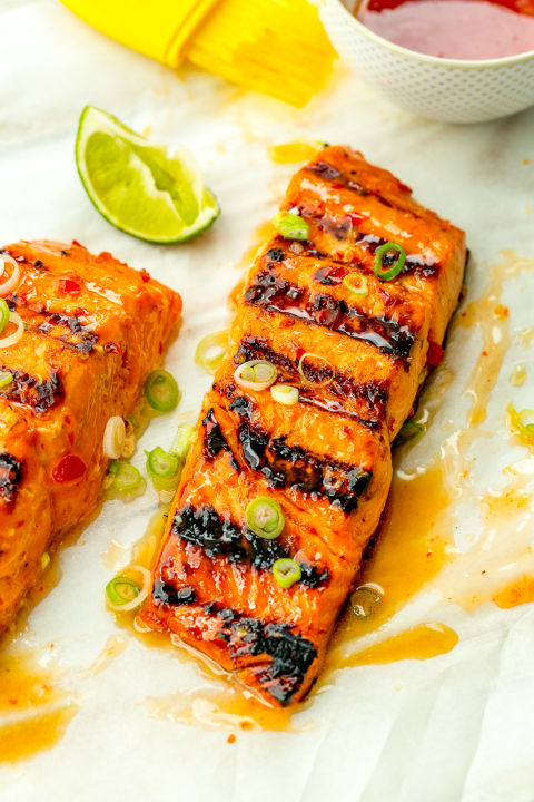 What are some easy grilled salmon recipes?