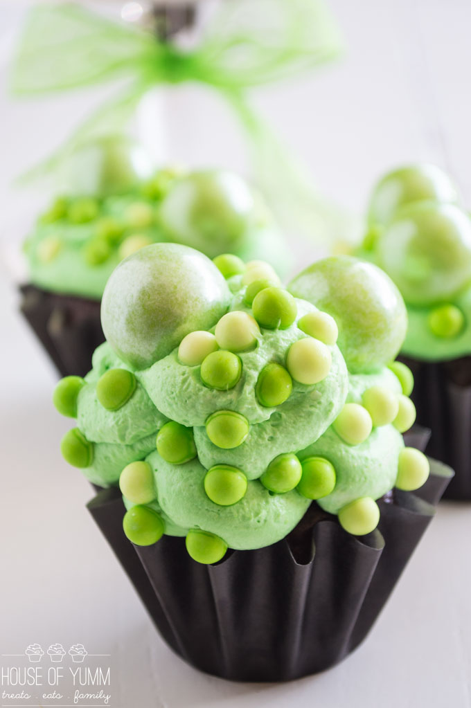 50 easy halloween desserts recipes for halloween party dessert ideas delishcom - Unique Halloween Desserts 50 easy halloween desserts recipes for halloween party dessert ideas delishcom - Unique Halloween Desserts