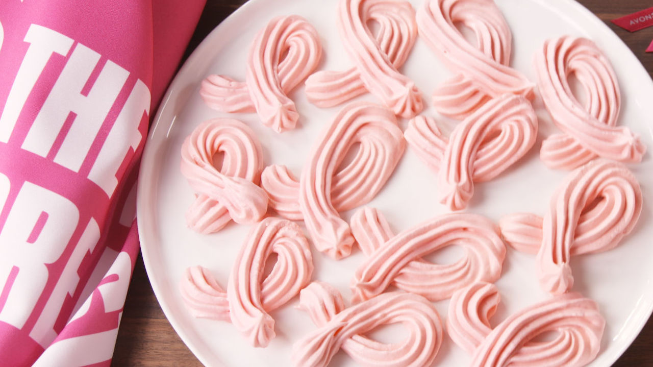 Baking Pink Meringues Video Pink Meringues Recipe How To Video