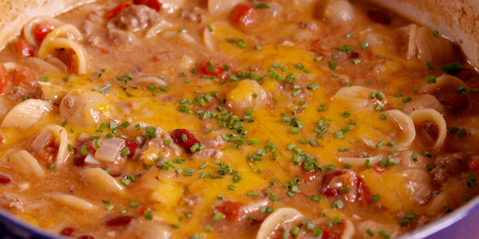 Cooking Chili Mac & Cheese Video Chili Mac & Cheese How to Video