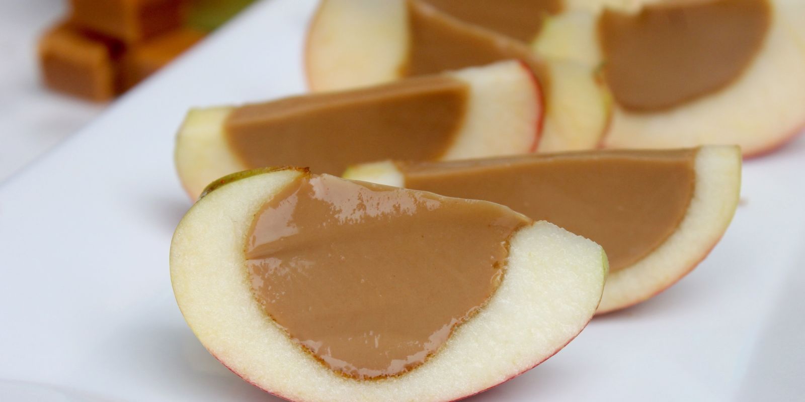 Best Fireball Caramel Apple Jello Shots in Real Apples RecipeHow To Make Fireball Caramel Apple