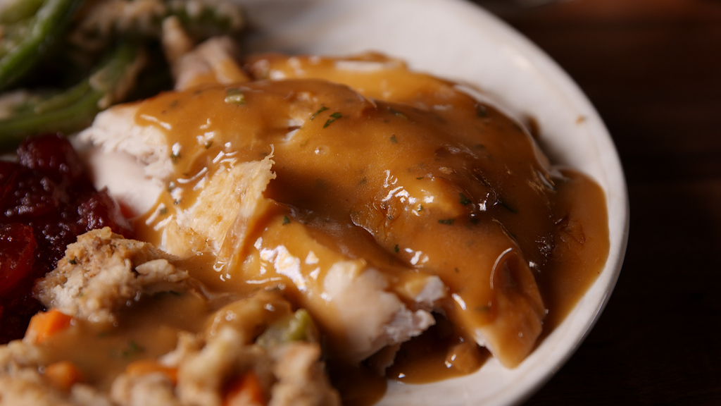 20 Easy Turkey Gravy Recipes How To Make Homemade Gravy