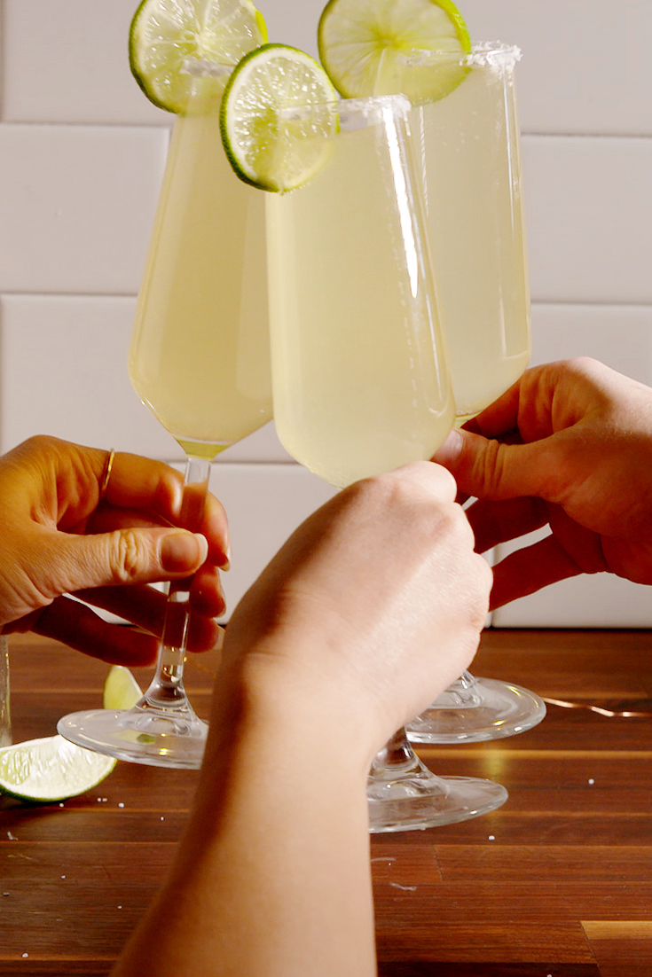 30 Easy Champagne Cocktails Drink Recipes with Champagne