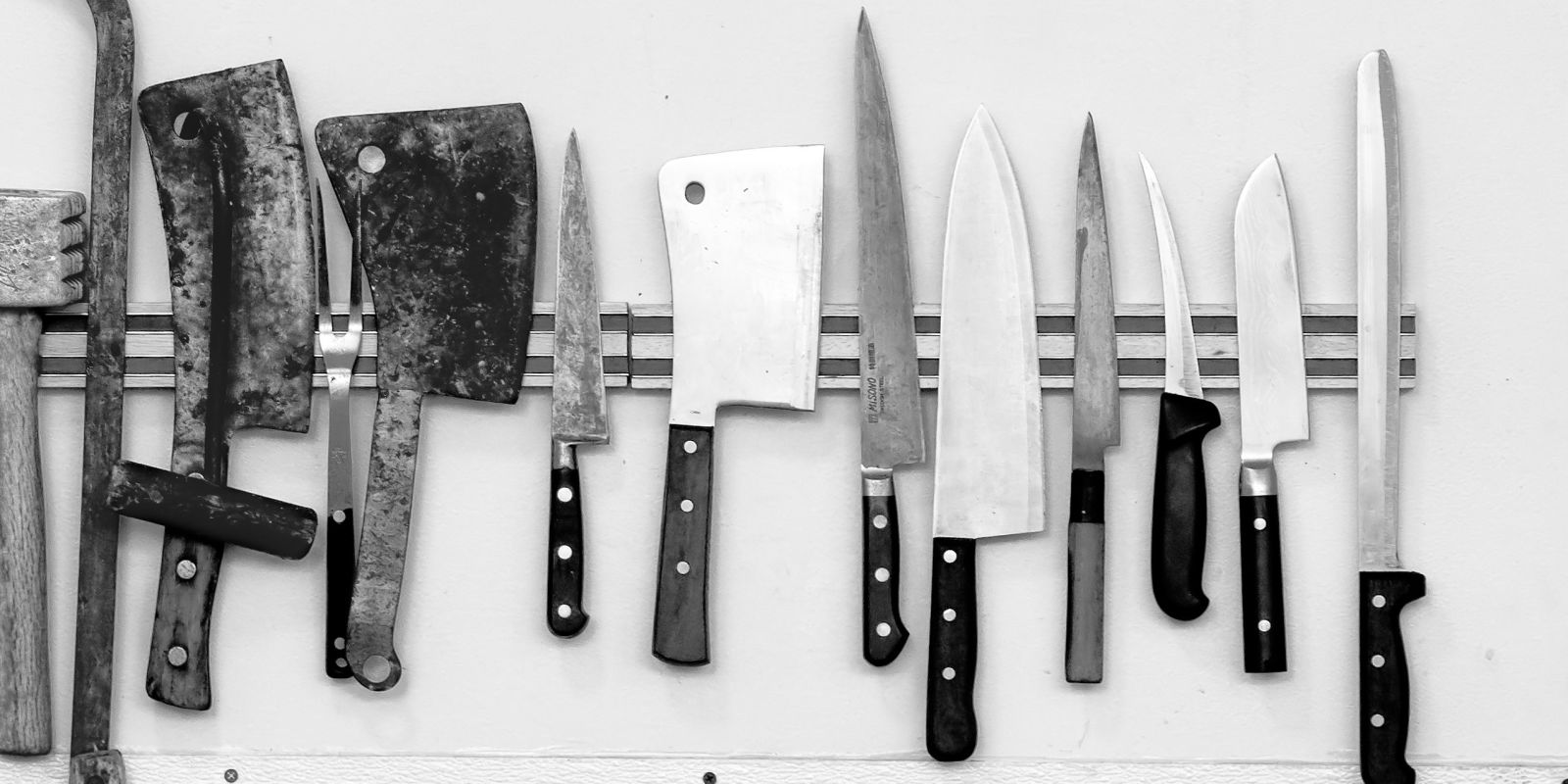 This Hack For Cleaning Rusty Knives Will Change Your Life