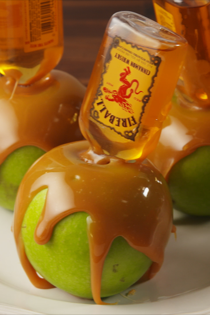 17 Best Caramel Apple Recipes and Toppings Candy Apple Ideas