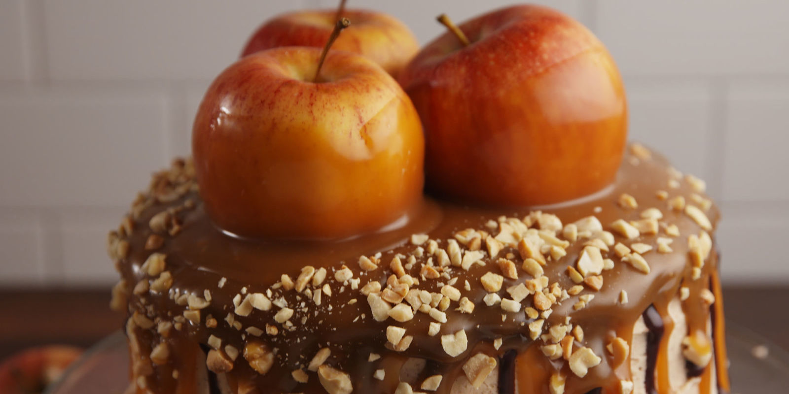 This Caramel Apple Cake Is The Most Thing You'll See All Fall