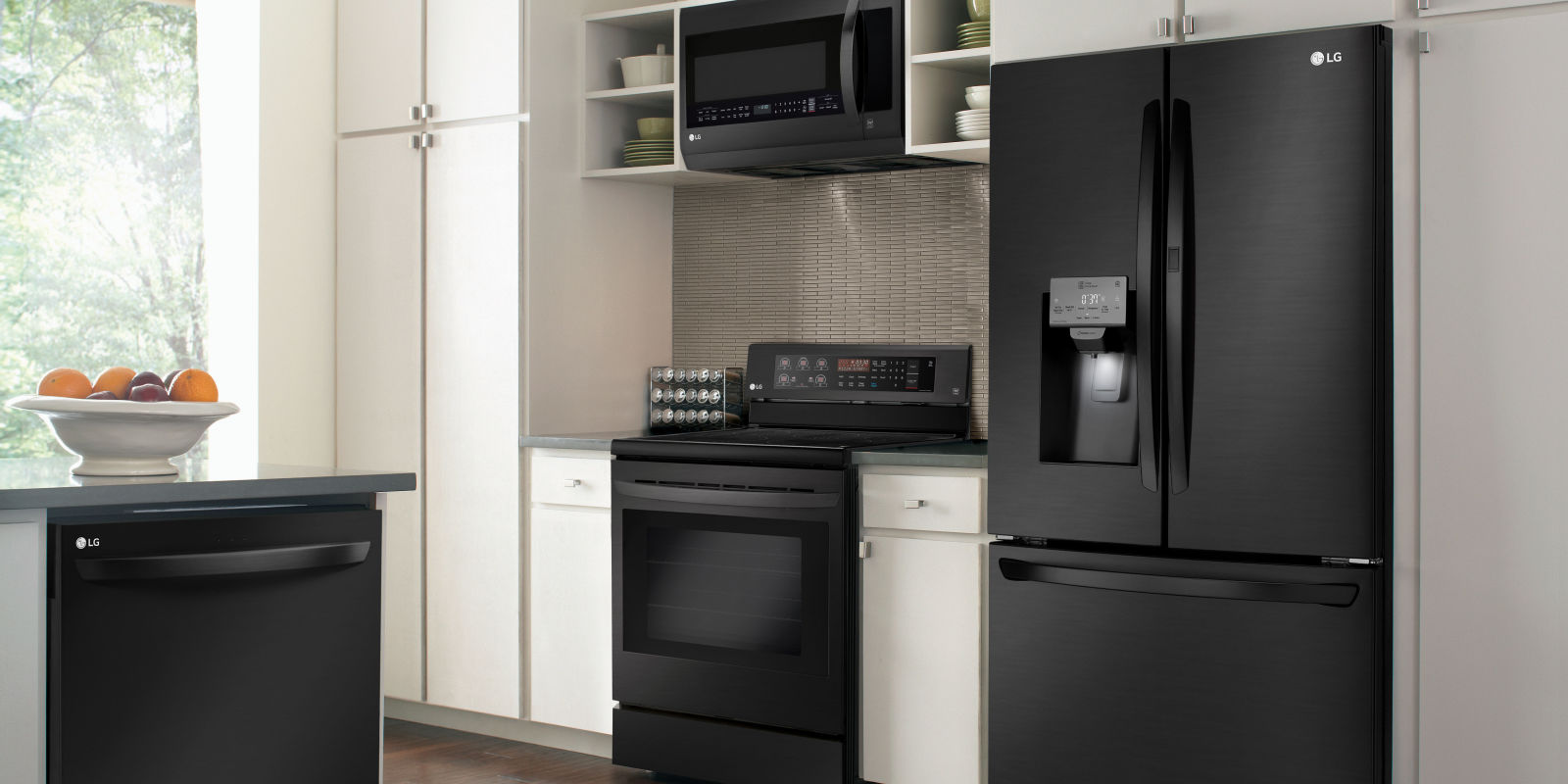 LG's New Smart Fridge Proves Matte Black Is Here To Stay —