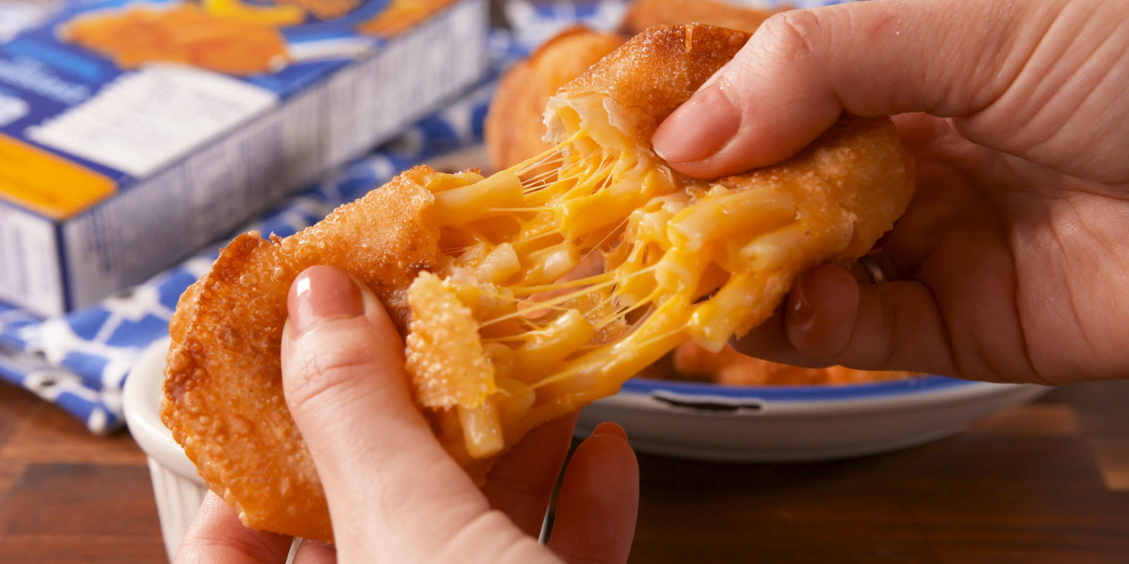 Best Mac & Cheese Egg Rolls Video How to Make Mac & Cheese Egg Rolls