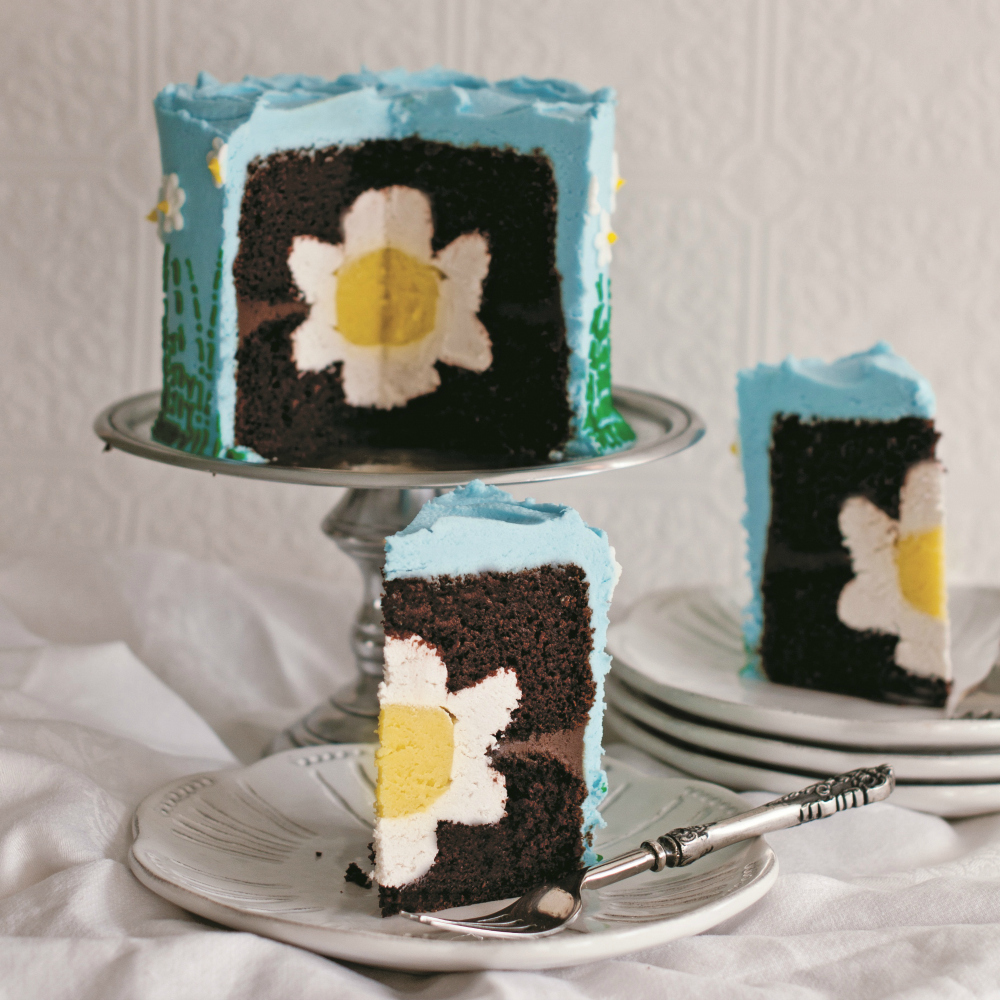 Daisy Cake Surprise Cakes